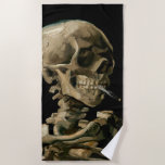 Toalla De Playa Vincent van Gogh - Calavera con cigarrillo en llam<br><div class="desc">Cabeza de un Skeleton con un cigarrillo en llamas / Calavera con cigarrillo en llamas / Crane de squelette fumant une cigarrillo - Vincent van Gogh,  1885</div>