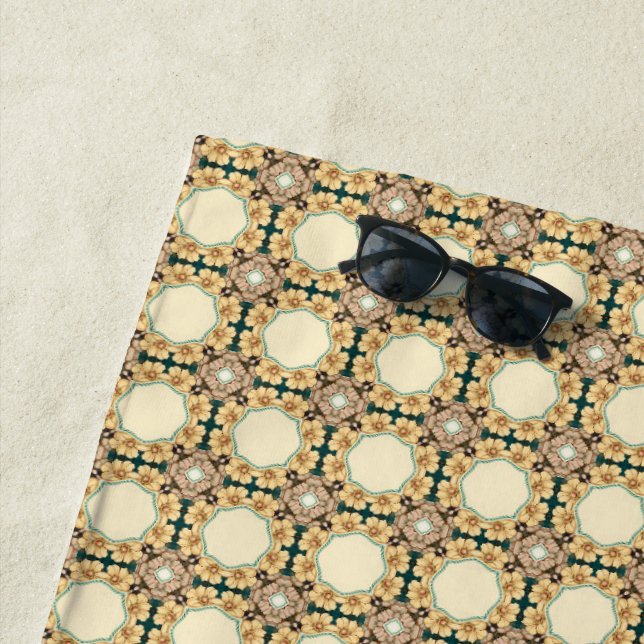 Toalla De Playa Viñetas florales: Patrón geométrico de intricado (In situ)