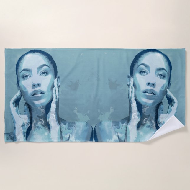 Toalla De Playa "Woman in Blue" Premium Canvas  (Anverso)