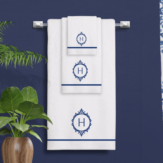 Toalla monogramada azul y blanca de Chelsea (Subido por el creador)