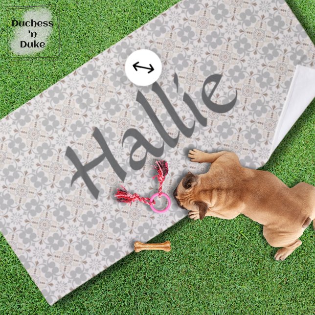Toalla personalizada para perro de baldosas españo (Dog Towel - Gray Spanish Tile Pattern Personalized)