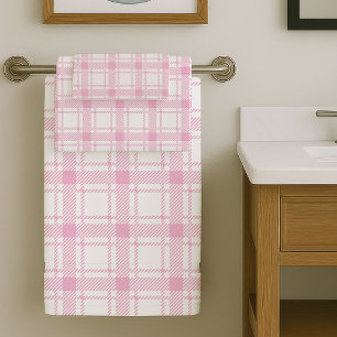 Toallas de baño rosadas elegantes con aspecto suav