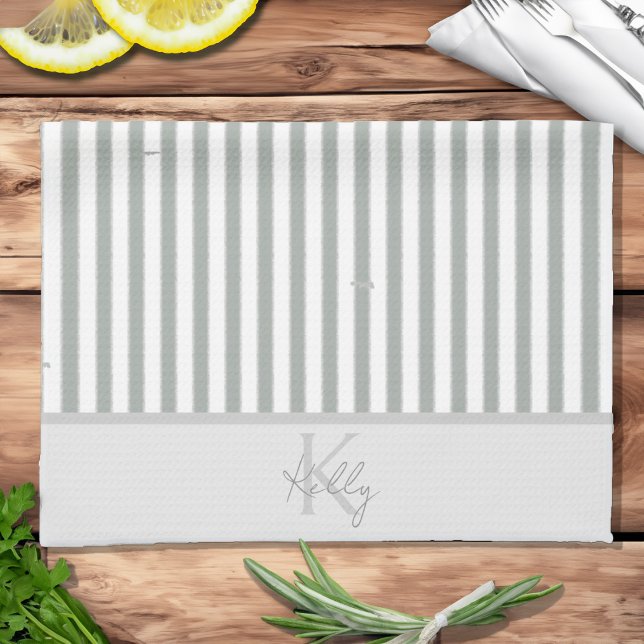 Toallas de cocina a rayas clásicas y personalizada (Personalized Classic Sage Striped Kitchen Towels)