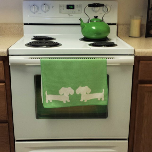 Toallas de cocina de Dachshund Doxie (Green dachshund kitchen dish towel - great housewarming gift for dachshund parents)