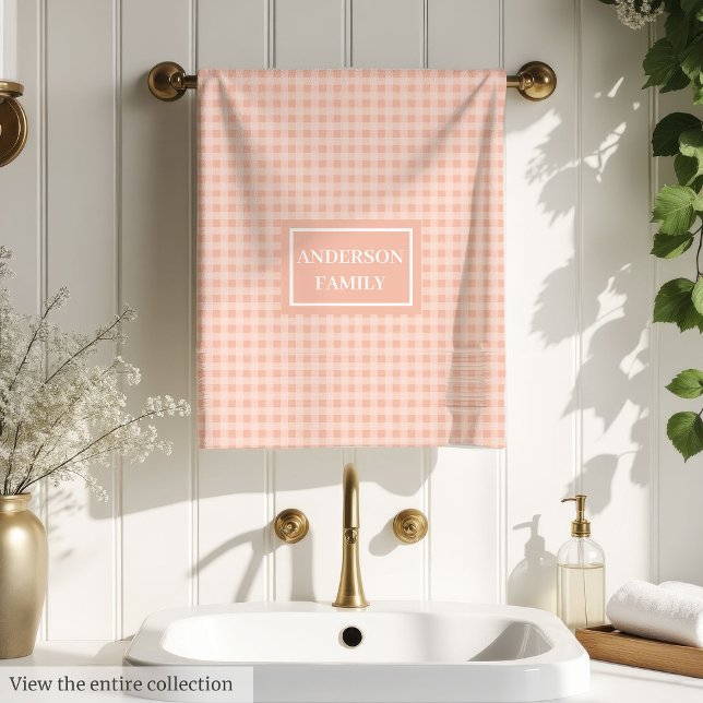 Toallas de cuadros personalizadas en colores paste (Coral Grey Towel Set Chic Custom Name Family Gift)