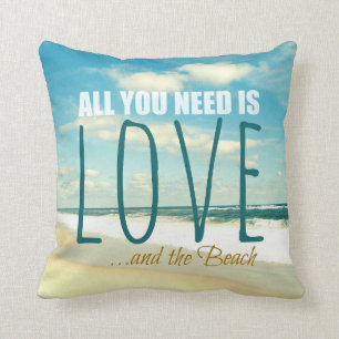 TODA LO QUE USTED NECESITA ES AMOR Y LA ALMOHADA