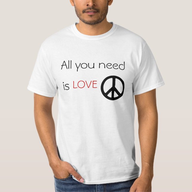Toda lo que usted necesita es camiseta del amor (Anverso)