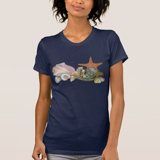 Todavía vida con una camisa de la sirena (Anverso)