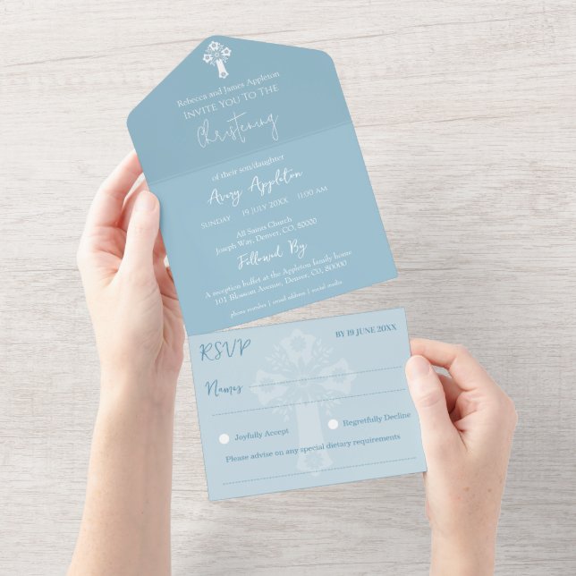 Todo en una invitación floral cruz bautismo azul (desgarro)
