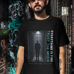 Todo Está Bien Camiseta Distópica Cyberpunk de Med