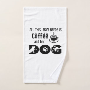 Todo lo que esta mamá necesita es café y su perro