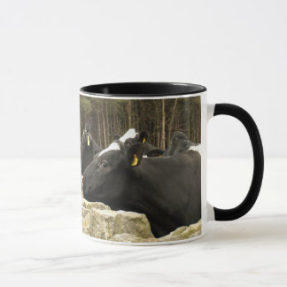 Todos en una taza del campanero de la fila
