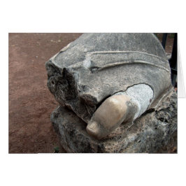 Toe de estatua en ruinas romanas