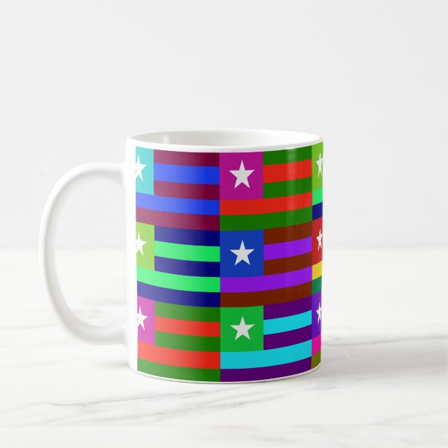 Togo Multihue señala la taza por medio de una (Izquierda)