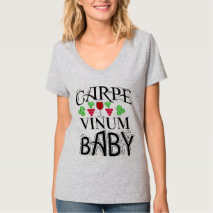 Toma de la camiseta de vino