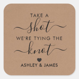 Toma una foto con la etiqueta de regalo del Boda d