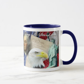 Tomar una taza de café del soporte