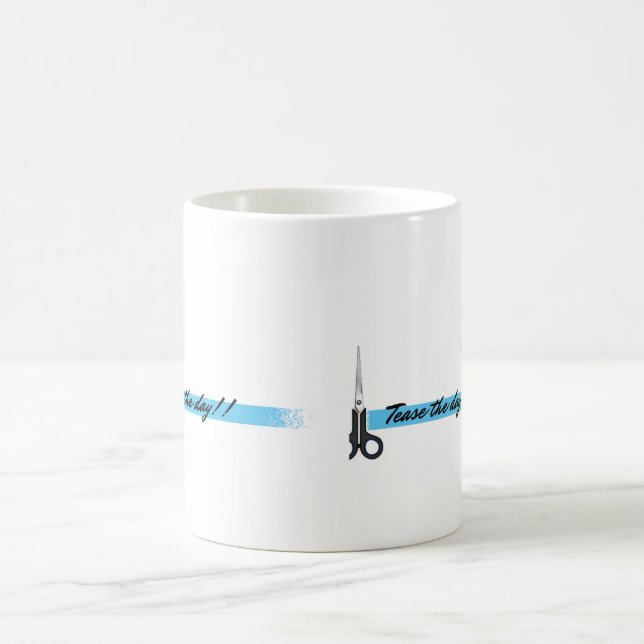 ¡Tome el pelo el día! Taza del regalo para los (Centro)