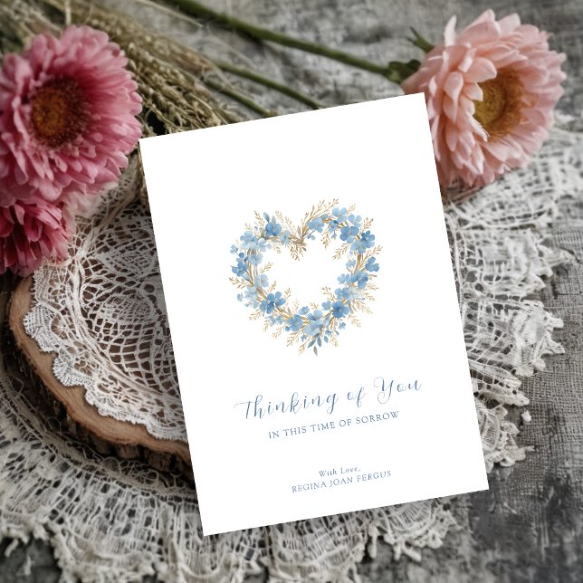 Tonos Azules Suaves y Elegantes Floral Corazón Sim (Graceful Soft Blue Tones Floral Heart Sympathy Card Design.)