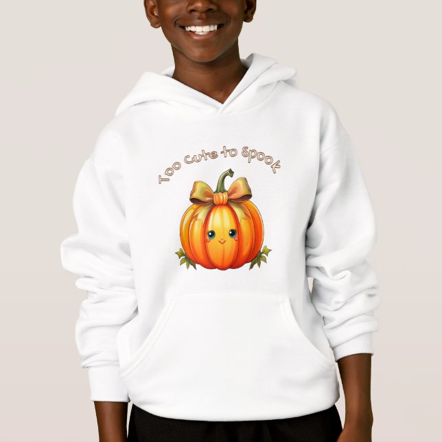 Too Cute to Spook – Cozy Pumpkin Hoodie (Anverso)