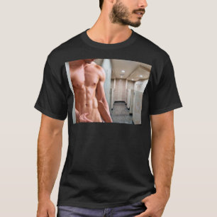 Torso masculino musculoso sin camiseta de Slippery