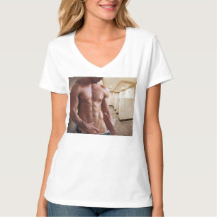 Torso masculino musculoso sin camiseta de Slippery