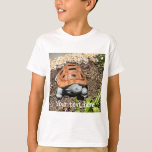 Tortuga de caja pintada, en jardín, camisetas pers