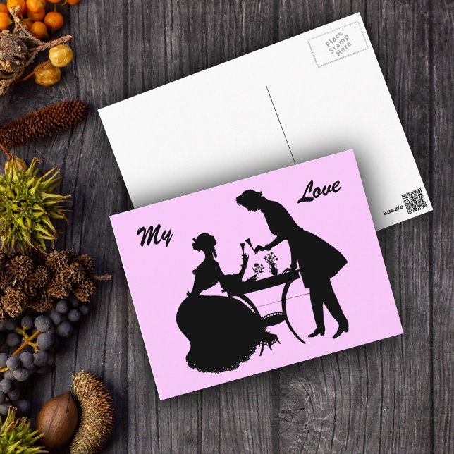 Tostada para amar la Romántica tarjeta postal de l (Romantic vintage couple black silhouette sharing wine on pink postcard.)
