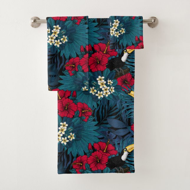 Toucans and tropical flora, green and red (In situ)