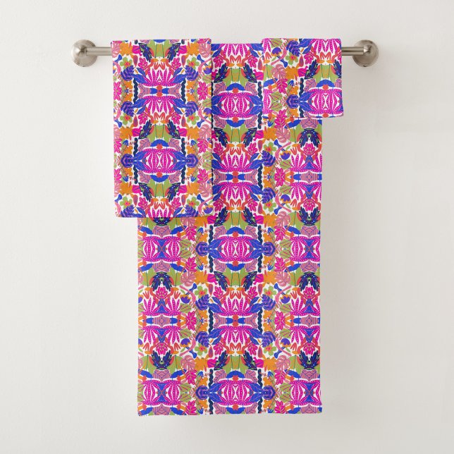 Towel set with vibrant, colorful geometric floral  (Subido por el creador)