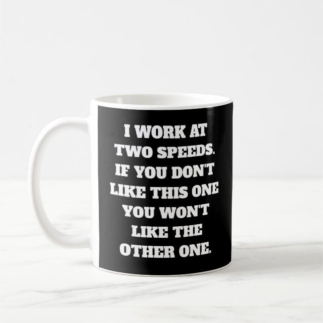 Trabajo en tazas de café de dos velocidades (Izquierda)