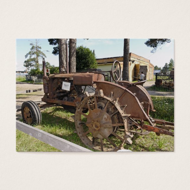 Tractor antiguo ruso (Frente)