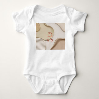 Traje para el bebé jersey en un gráfico elegante