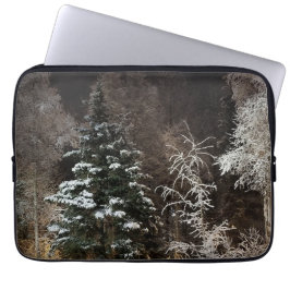 Tranquilo Funda de Computadora Snowy Woodland
