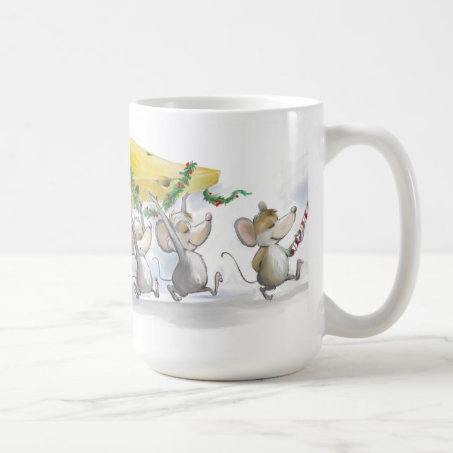 Trayendo la taza de queso de los Navidades (Derecha)