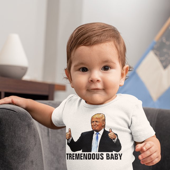 TREMENDO BEBÉ TRUMP T-SHIRTS JERSEY BODYSUIT (Subido por el creador)