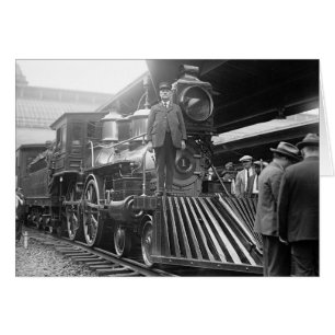 Tren de vapor en la estación, 1923