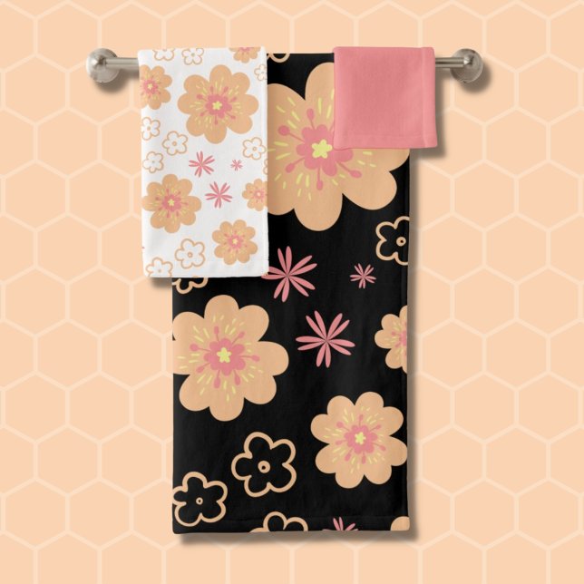 Trendy Floral Pattern and Sweet Plain Pink Towels (Subido por el creador)