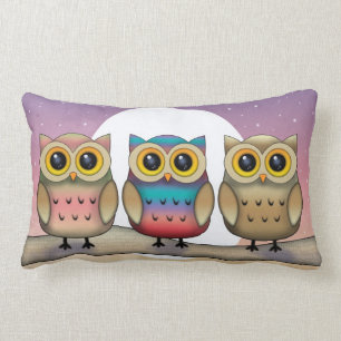 Tres búhos y una almohada decorativa linda de Luna