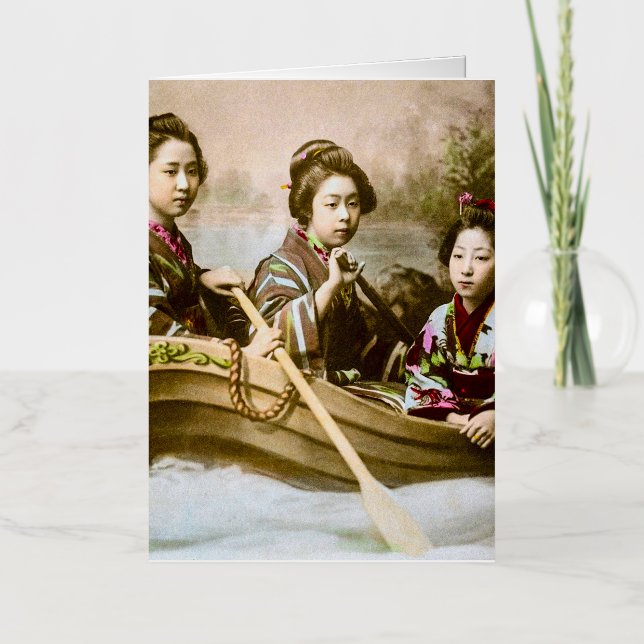 Tres geisha en un barco de fila con una diapositiv (Anverso)