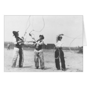 Tres hombres durmiendo.