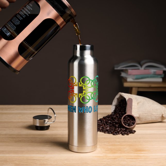 Tres tamaños de botellas de agua de aluminio (Café (girado))