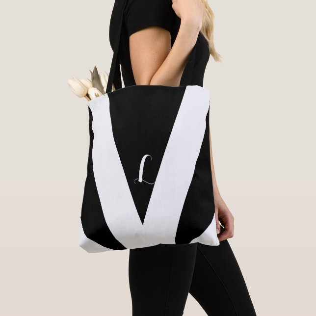 Triángulo blanco y negro y rebanadas en bolsa (Detalle)