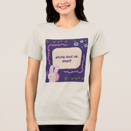 Triblenda Camiseta gris con cita ilustrativa rosa y morada