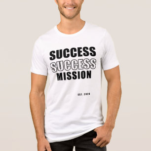 Triblenda Camiseta tipográfica Misión Éxito Est. 2028