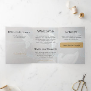 Tríptica Diseño Neutral Elegante Minimalista Tarjeta Trifol