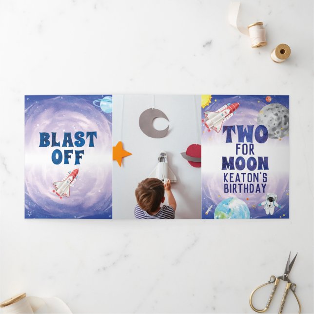 Tríptica Dos La Segunda Invitación De Cumpleaños De La Luna (Exterior)