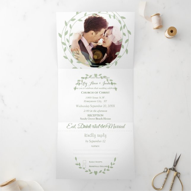 Tríptica Simple Moderno Verde Invitación de Boda Tri-Plegab (Interior)