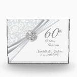 Trofeo 60.º Aniversario Boda Keepsake Design<br><div class="desc">Aniversario 60 o 75 de Boda Mantener el diseño preparado para que usted lo pueda personalizar. Este diseño funciona bien para otras ocasiones como cumpleaños, jubilación, evento especial, etc... . simplemente cambiando el texto. ✔ NOTA: ¡SÓLO CAMBIA LAS ÁREAS DE PLANTILLA NECESARIAS! 😀 Si es necesario, puede eliminar el texto...</div>