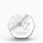 Trofeo 75° Aniversario Boda Keepsake Design<br><div class="desc">75º o 60º Aniversario de Boda Keepsake Design. 📌 Si necesita una mayor personalización, pulse el botón "Clic para Personalizar" o "Personalizar o Editar Diseño" y utilice nuestra herramienta de diseño para cambiar el tamaño, rotar, cambiar el color del texto, agregar texto y mucho más. ⭐ Este Producto es 100%...</div>